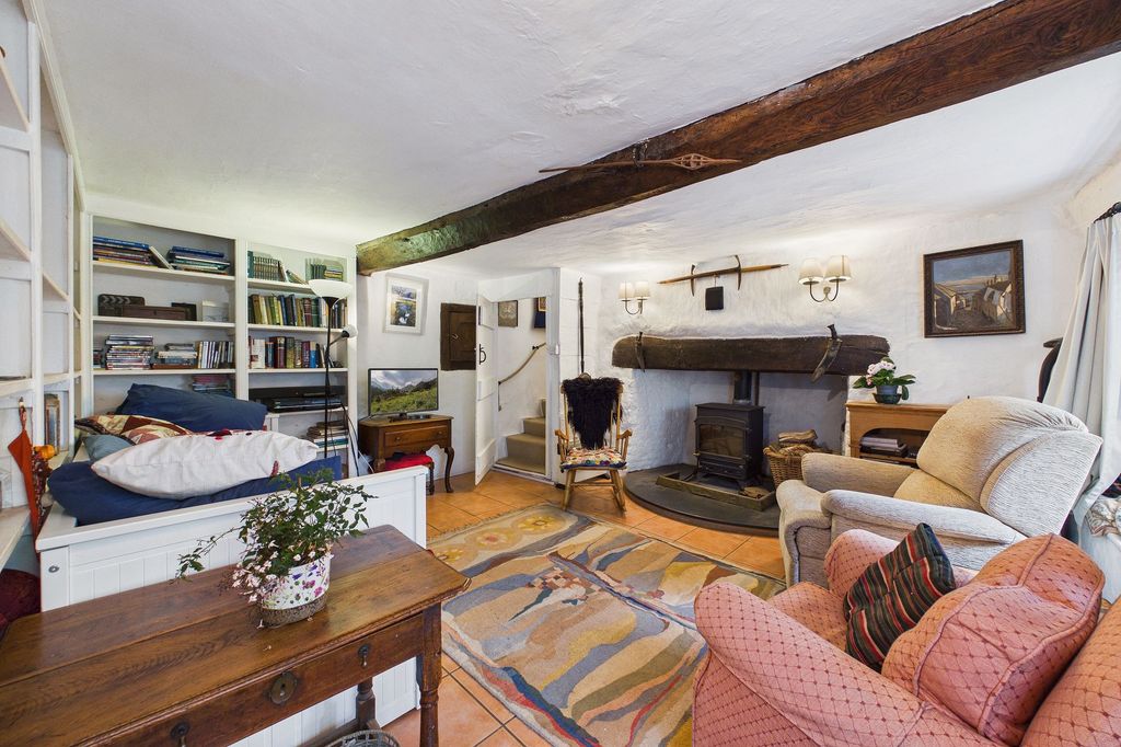 Property photo 2 of 22