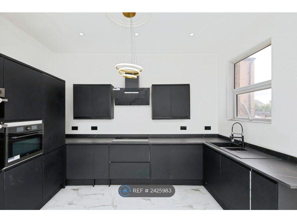 Property photo 1 of 14 Kitchen