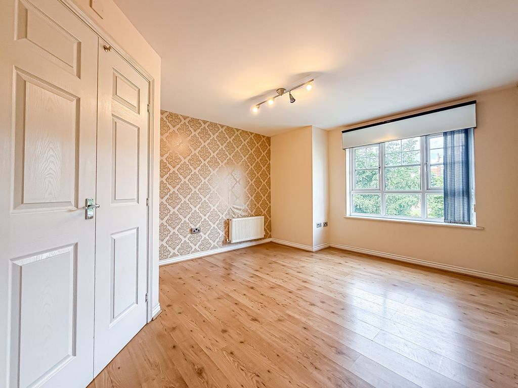 2 bed flat for saleMerlin Road, Maxwell Court Merlin Road CH42 photo 5