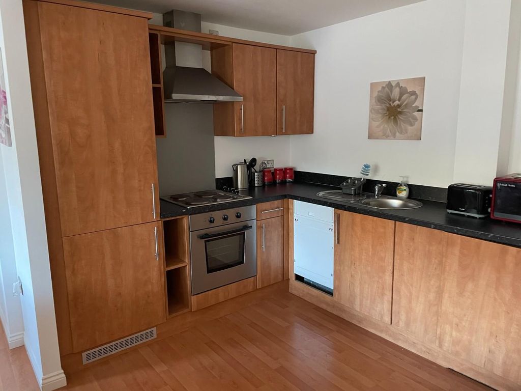 Property photo 2 of 5 Kitchen