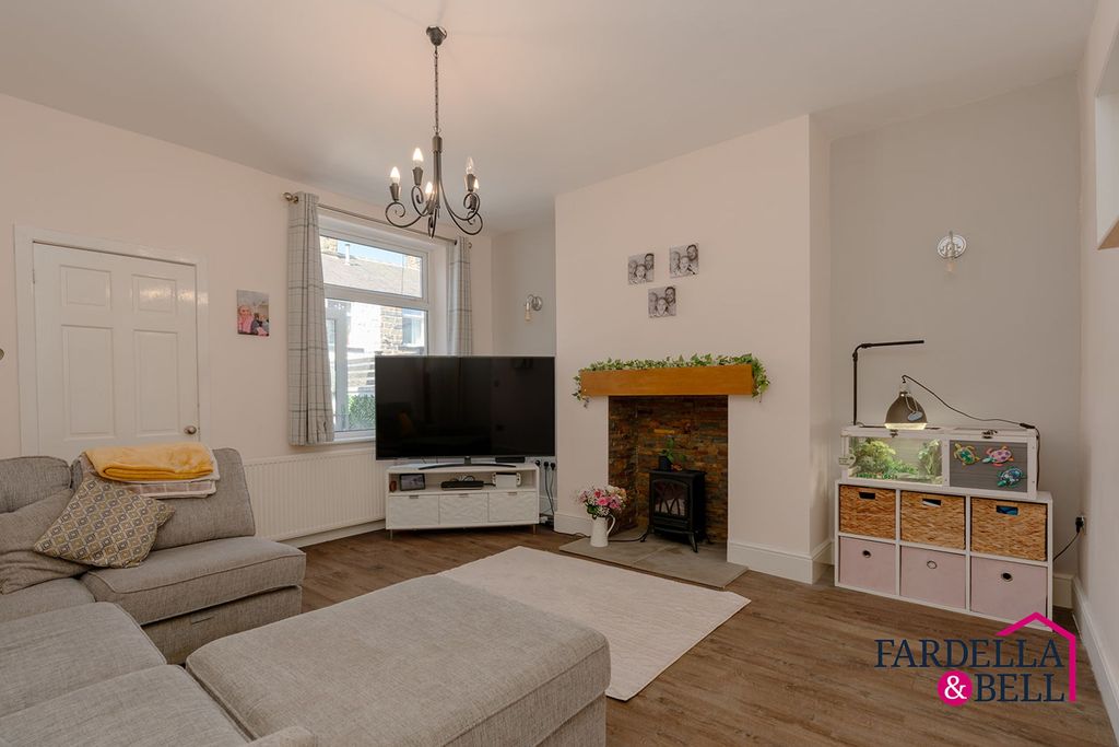 Property photo 2 of 13