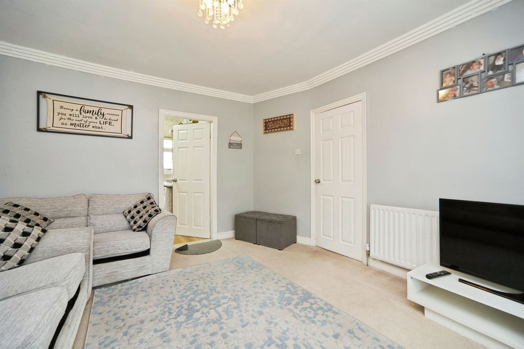 Property photo 2 of 16
