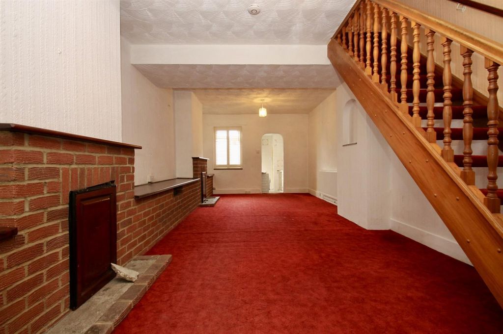 Property photo 3 of 10 Front Room 2.Jpg