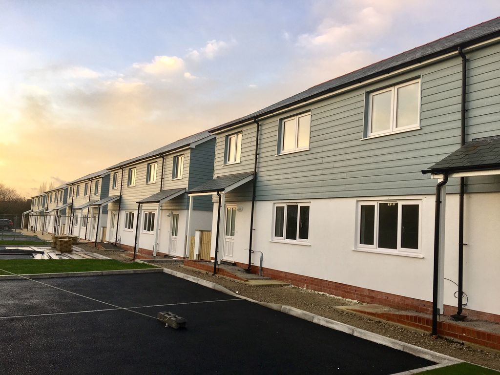 Property photo 1 of 10 Outside