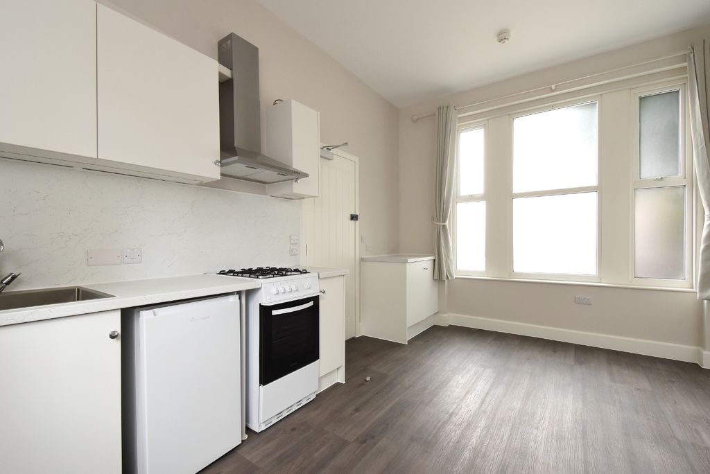 Property photo 3 of 9 5308502