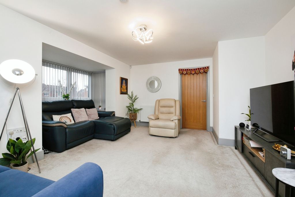 Property photo 3 of 17 Photography