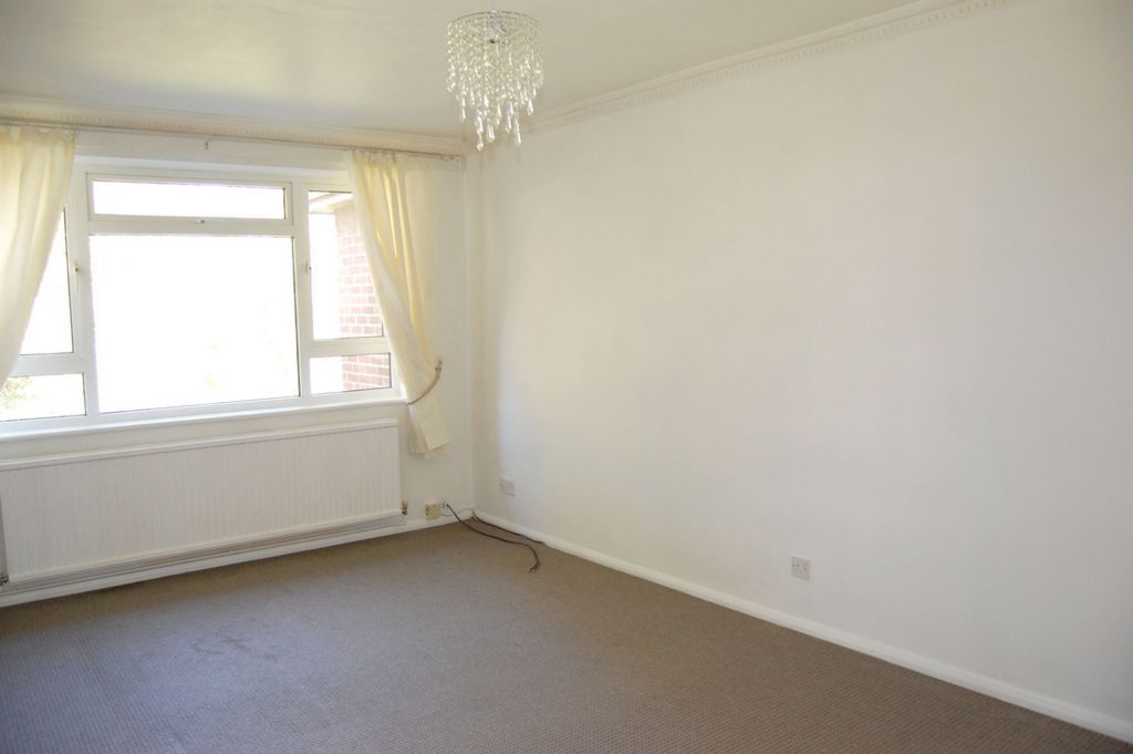 Property photo 3 of 7 Photo 1