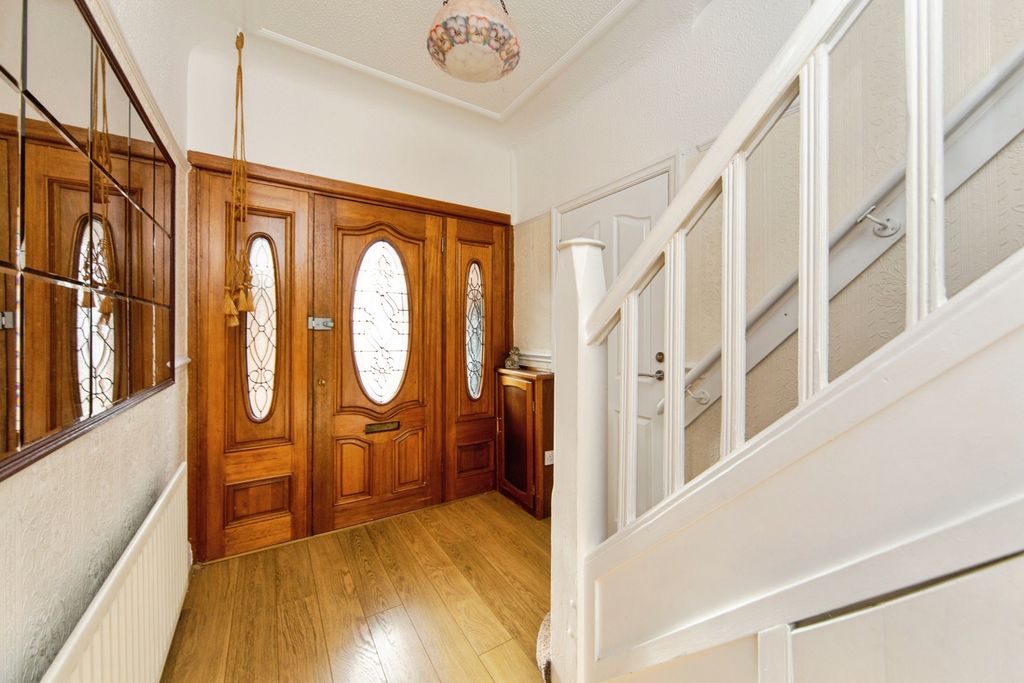 Property photo 2 of 20 Pbox-Img.Jpg