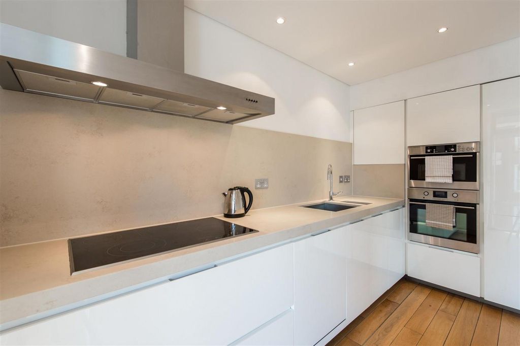 Property photo 3 of 8 Image