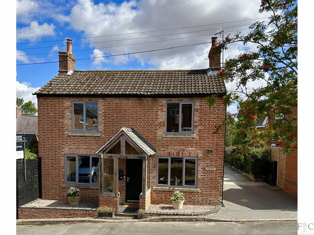 Property photo 1 of 44