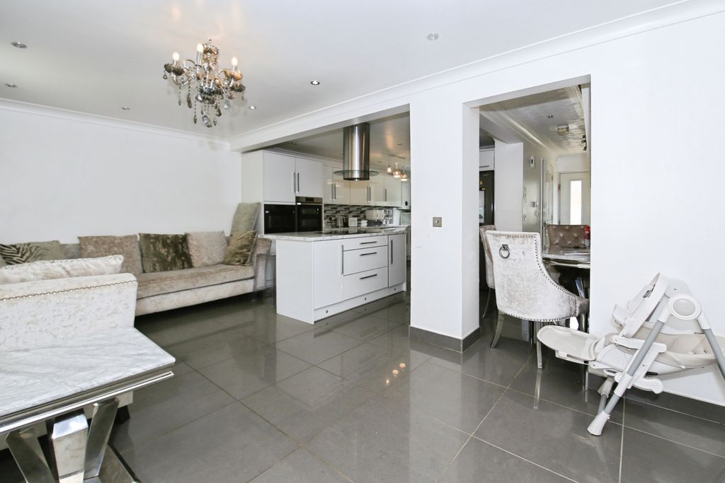 Property photo 3 of 21 Img_3183