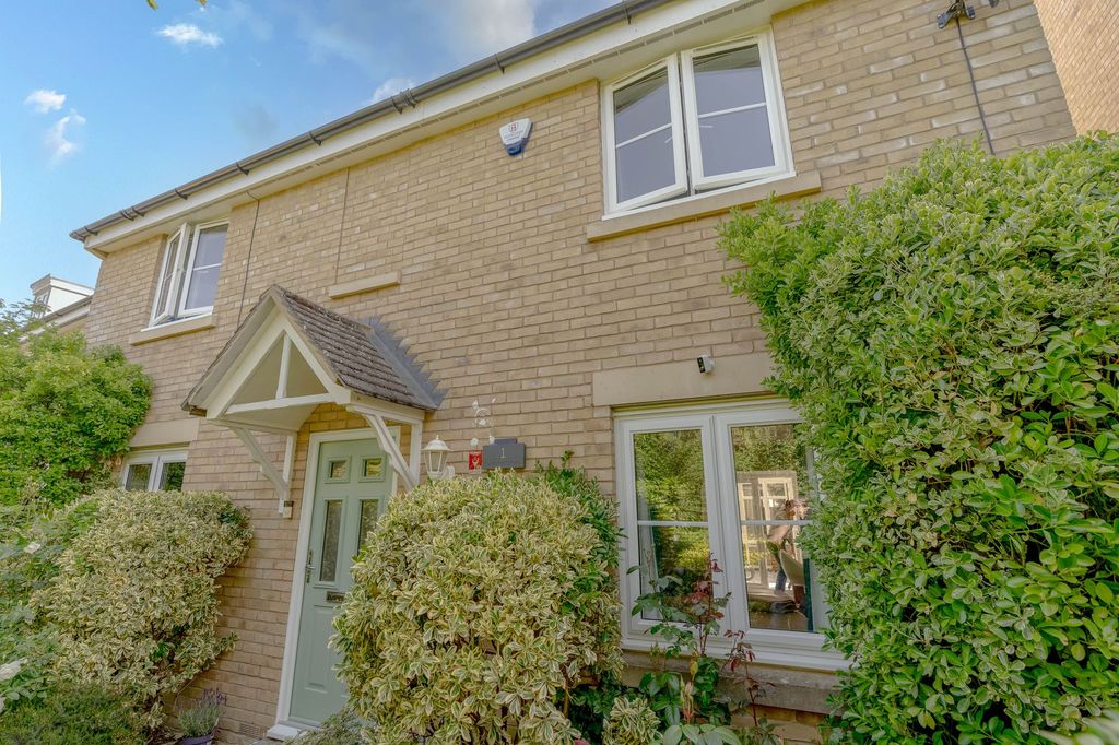 Property photo 1 of 20