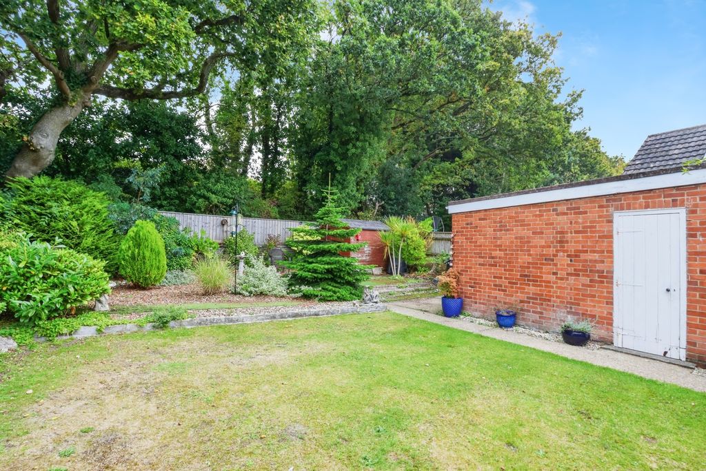 Property photo 2 of 17 Photo