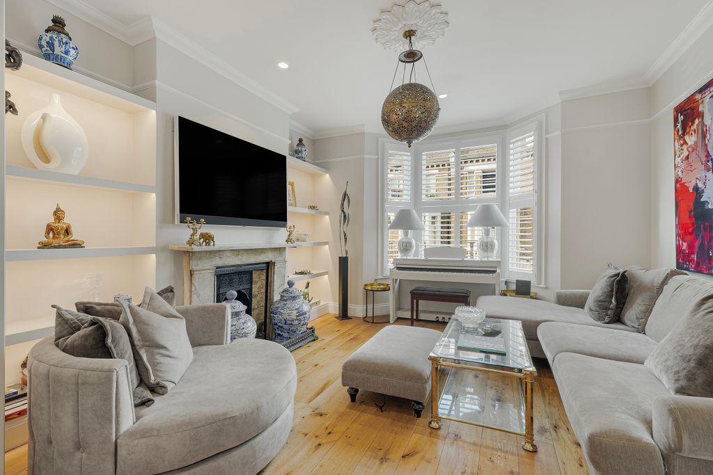 Property photo 3 of 10