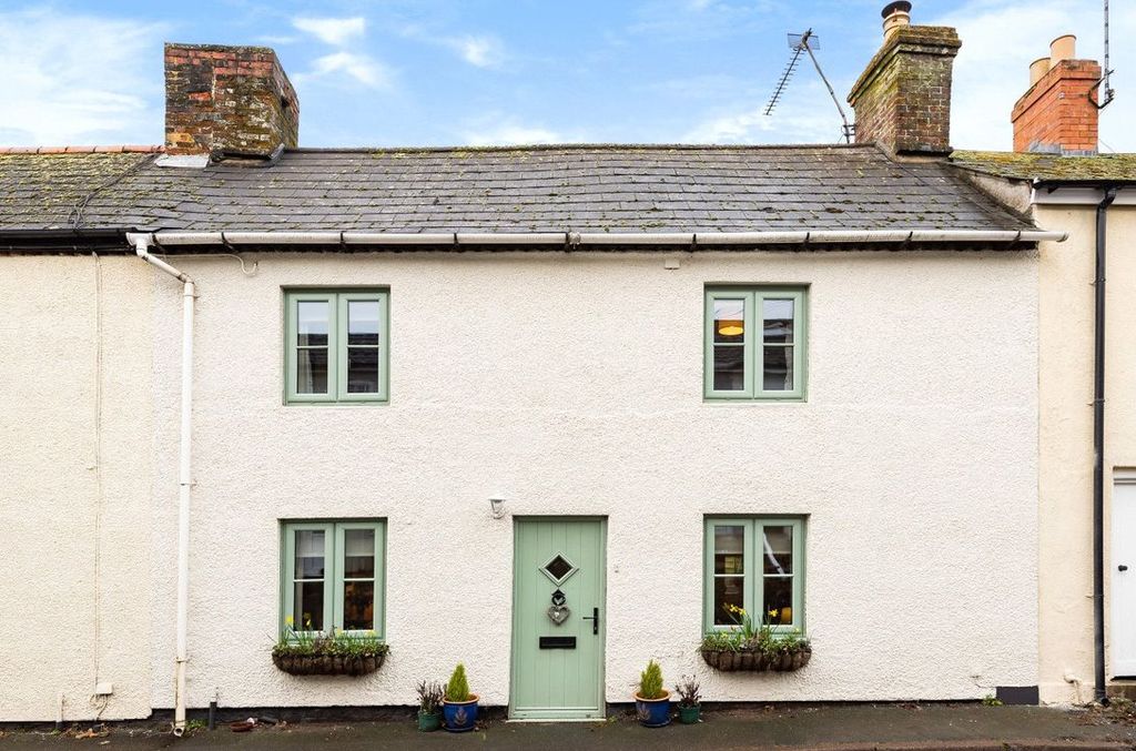 Property photo 1 of 15 Null