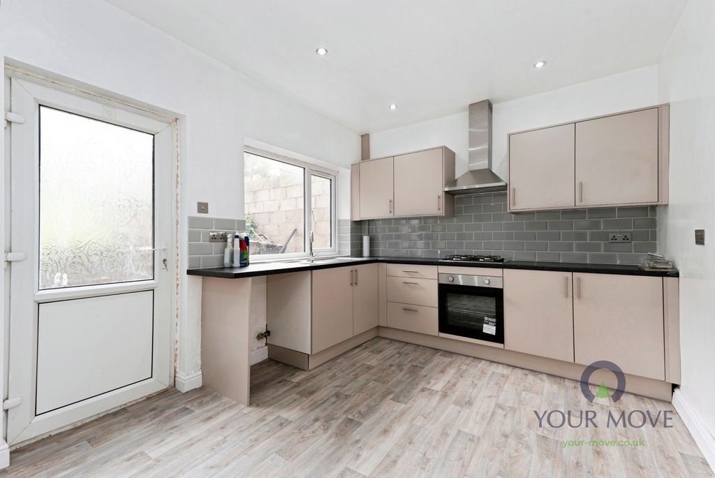Property photo 3 of 8 Pbox-Img.Jpg