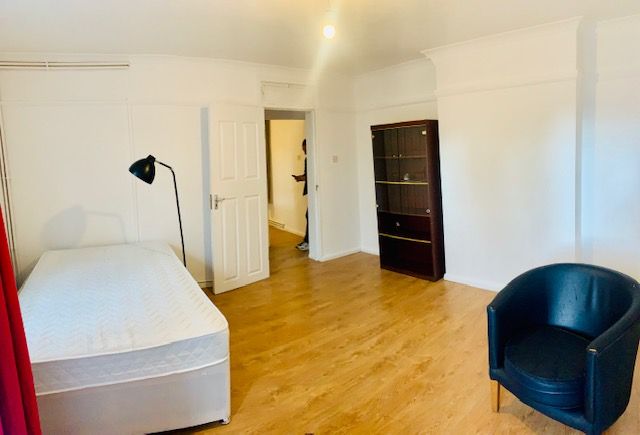 Property photo 1 of 5