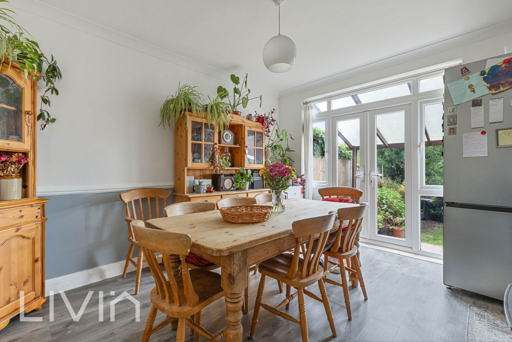 Property photo 3 of 17 3