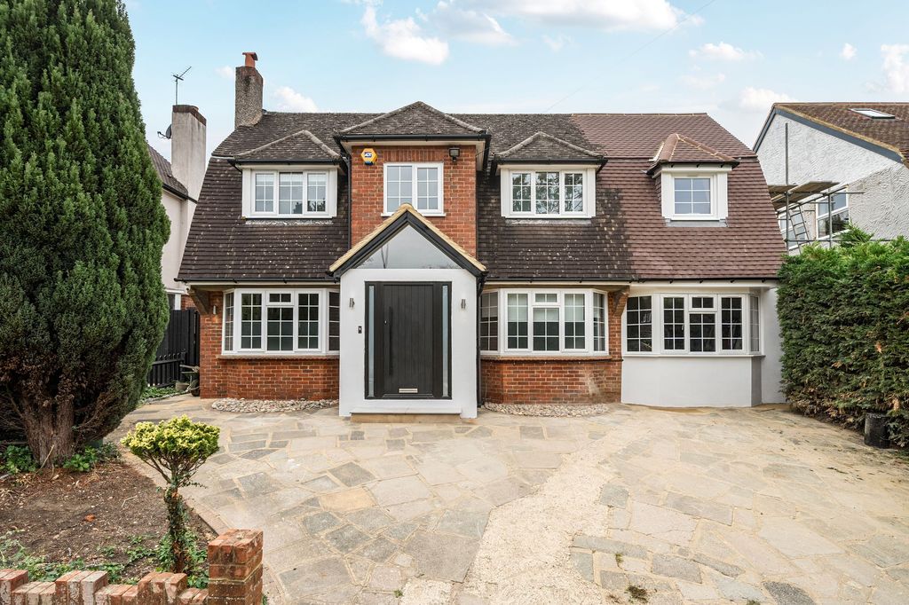 Property photo 1 of 24