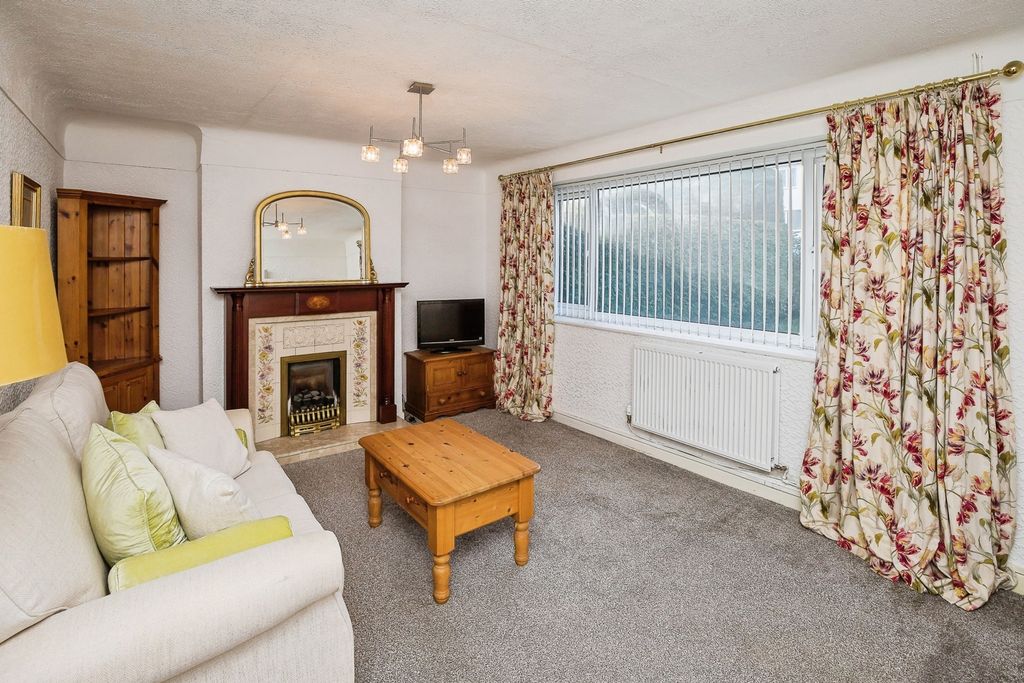 Property photo 3 of 16 Pbox-Img.Jpg