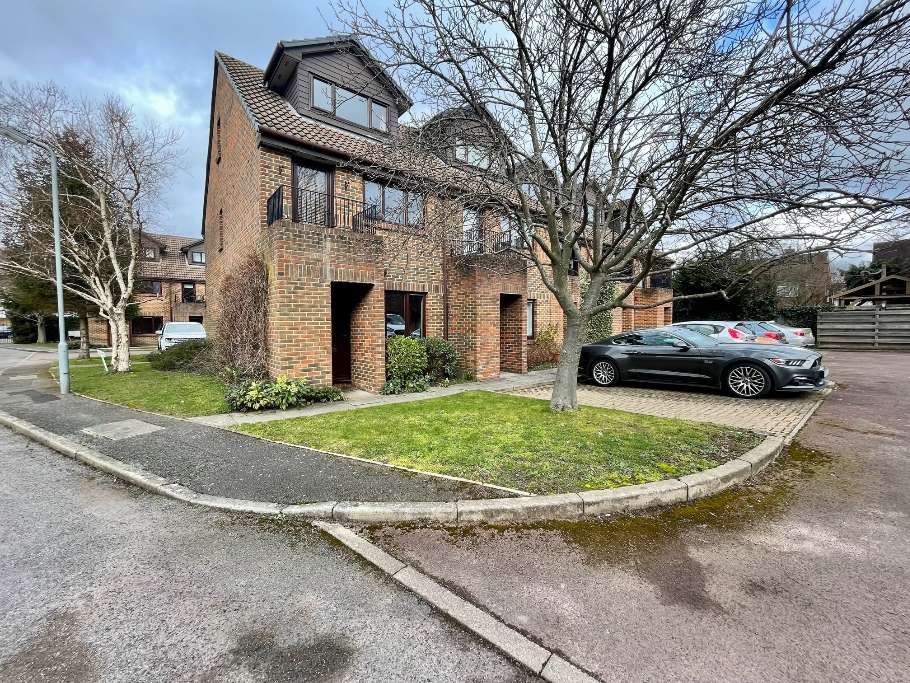 Property photo 3 of 10