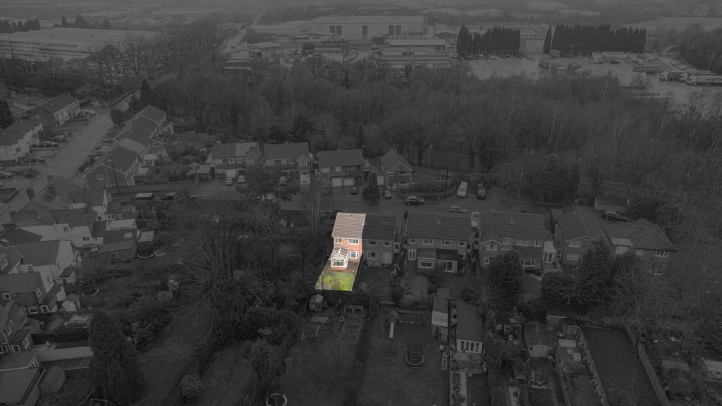 Property photo 2 of 28