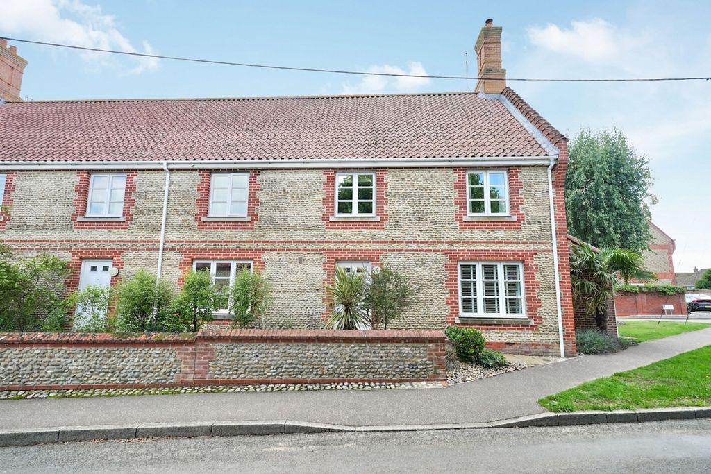 Property photo 1 of 28