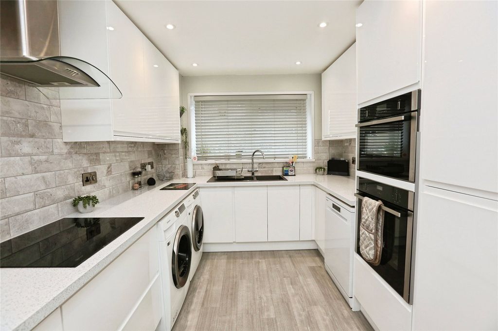 Property photo 3 of 14 Picture No. 14