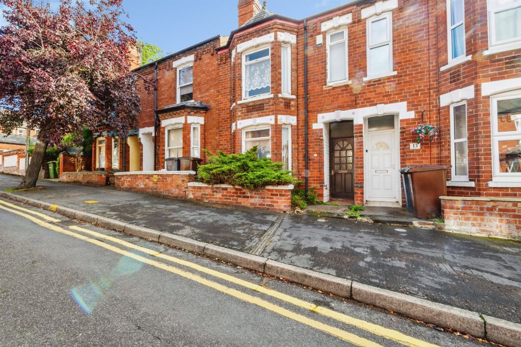 Property photo 1 of 18