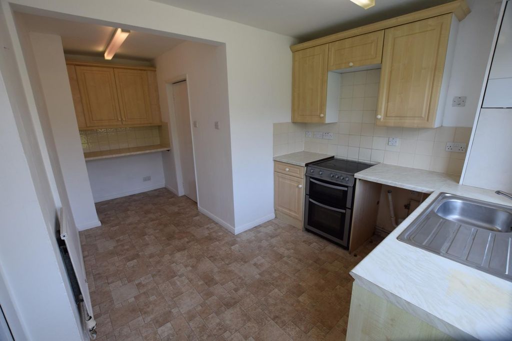 Property photo 2 of 13