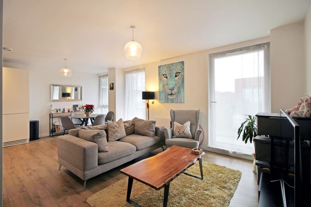 Property photo 2 of 11