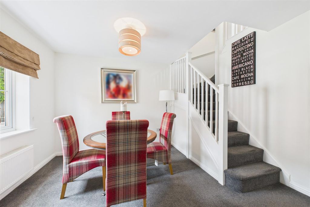 Property photo 2 of 17 Dining Room