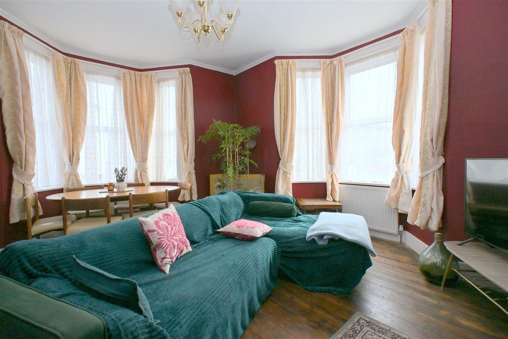Property photo 2 of 15 Sitting Room