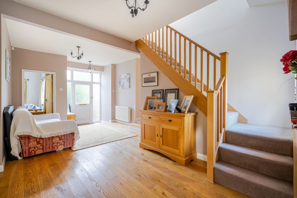 Property photo 3 of 22 Picture No. 25