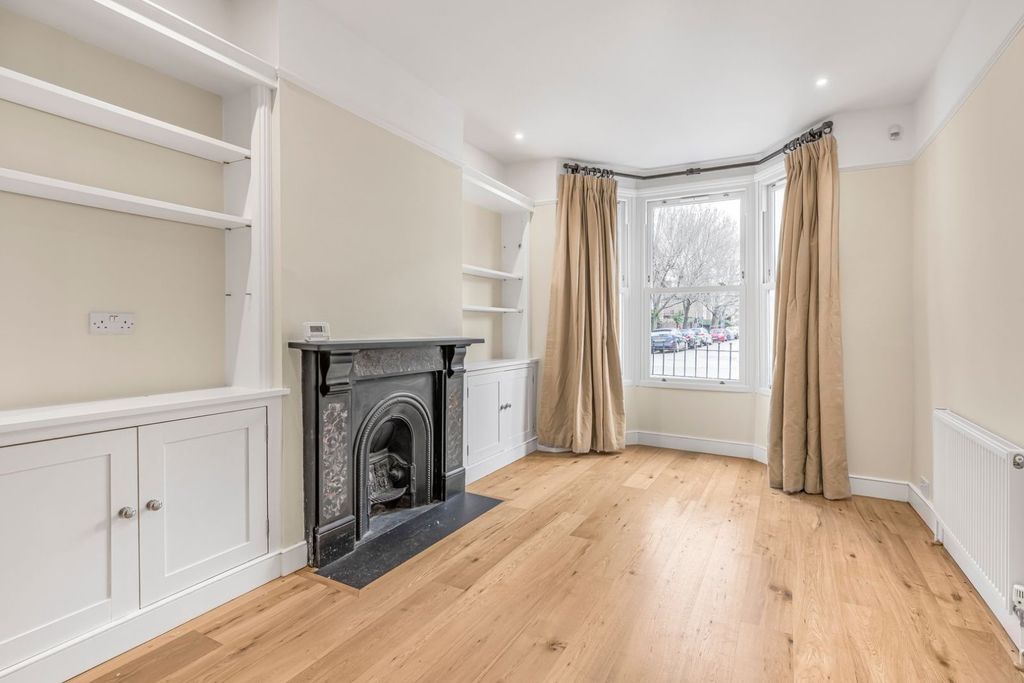 Property photo 2 of 22 Picture No. 34