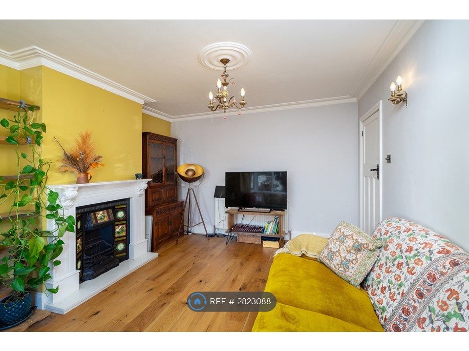 Property photo 2 of 24