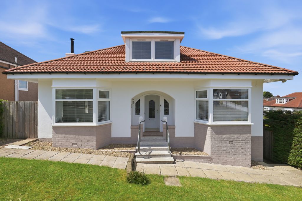 Property photo 2 of 52