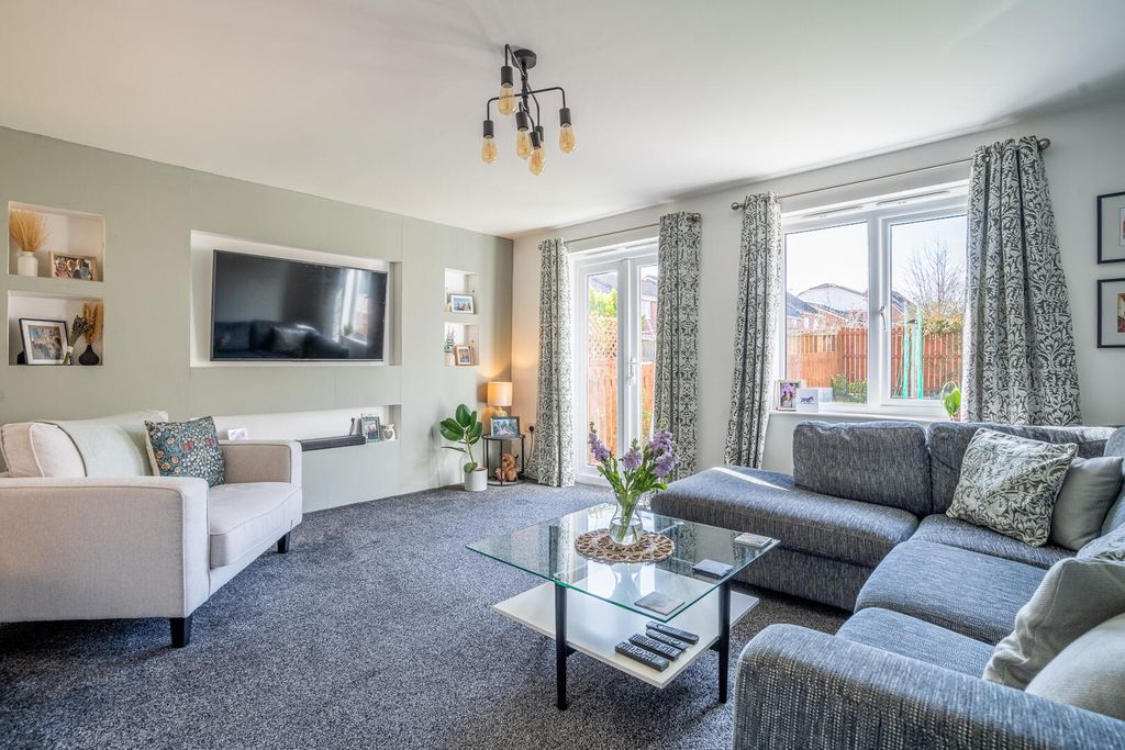 Property photo 2 of 18 Living Room