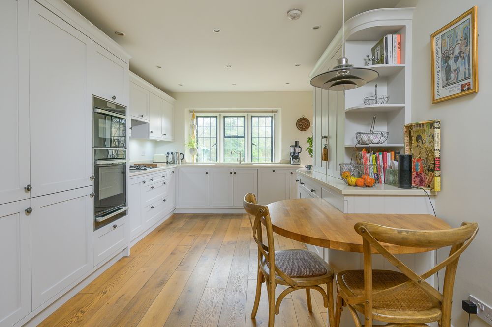 Property photo 3 of 28 Kitchen/Breakfast Room