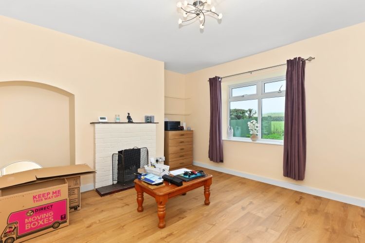 Property photo 3 of 9 338673