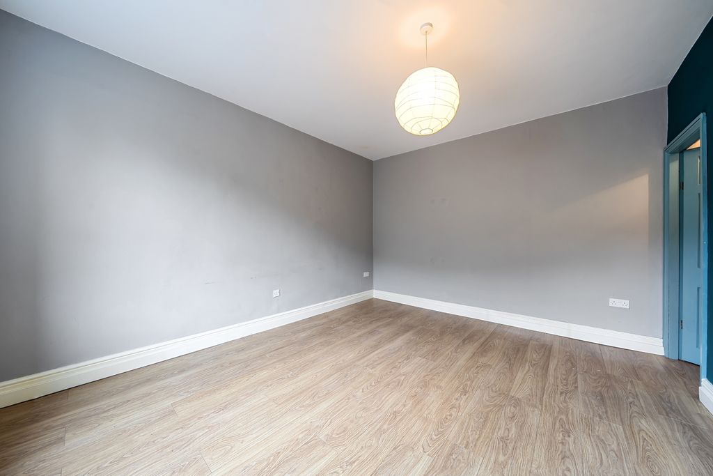 Property photo 3 of 14 Bedroom 1