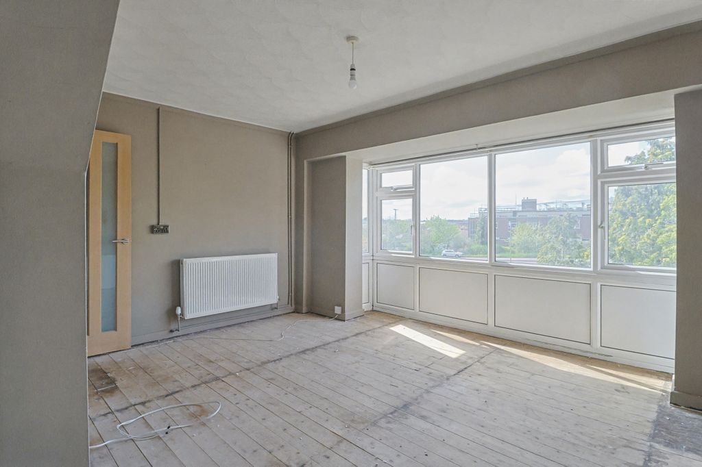 Property photo 2 of 18 71 Wellington Flats, Salthouse Lane, Yeovil, BA20 1Ty