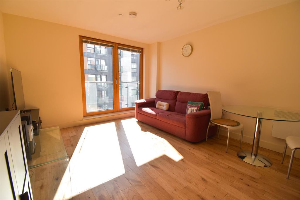 Property photo 2 of 12