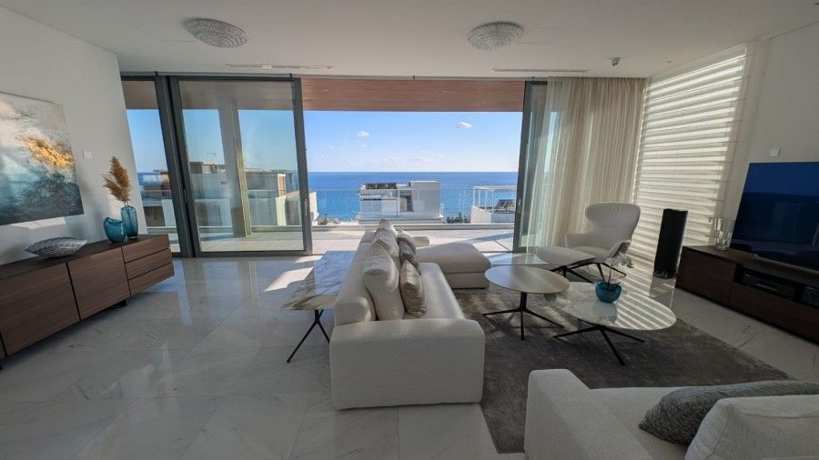 Property photo 2 of 41