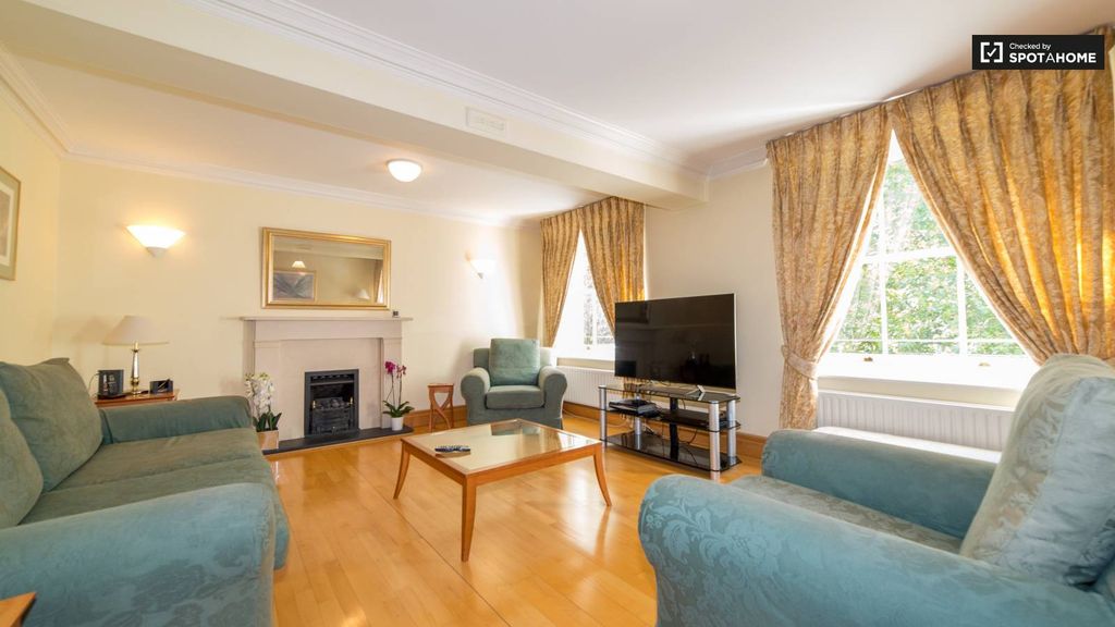 Property photo 3 of 38