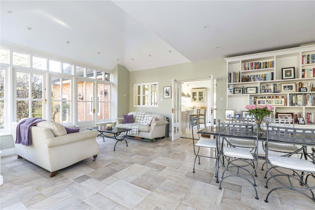 Property photo 2 of 22 Orangery