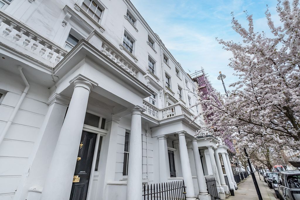 Property photo 3 of 9