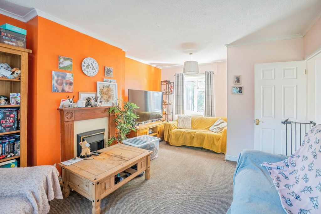 Property photo 3 of 17 Pbox-Img.Jpg