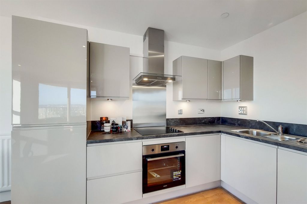 Property photo 2 of 19 Picture No. 01