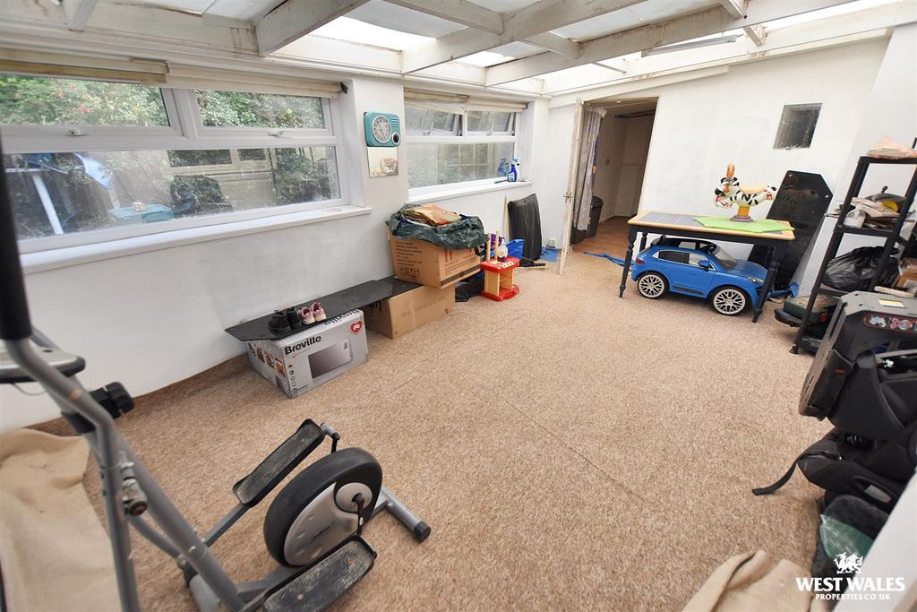 Property photo 3 of 17 9 (18).Jpg